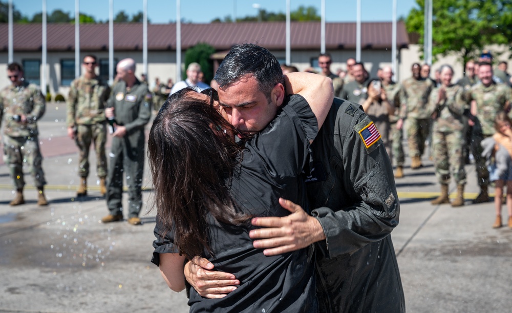 86 AW deputy commander celebrates his final flight