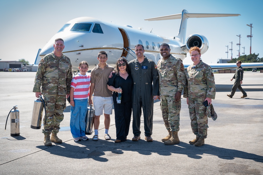 86 AW deputy commander celebrates his final flight