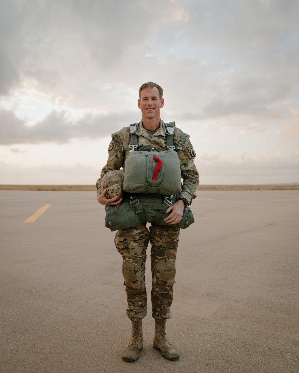 173rd paratroopers rig up for airborne operation in Tunisia