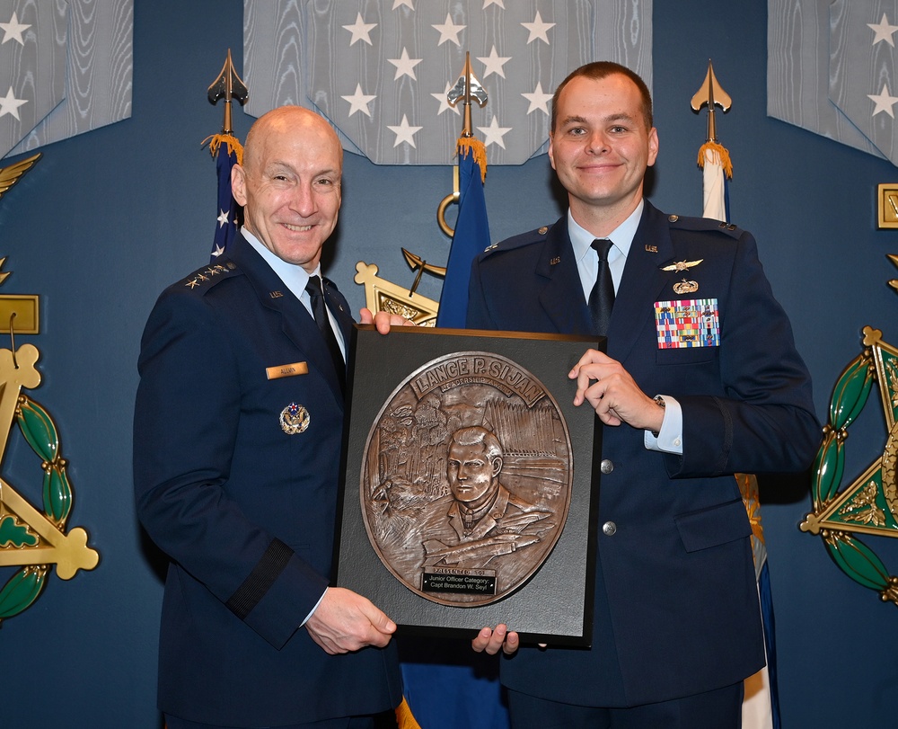 CSAF Hosts Sijan Award