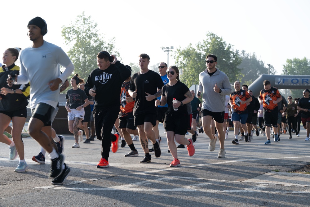 Larger Than Life: Titans compete during Spring LTL competition