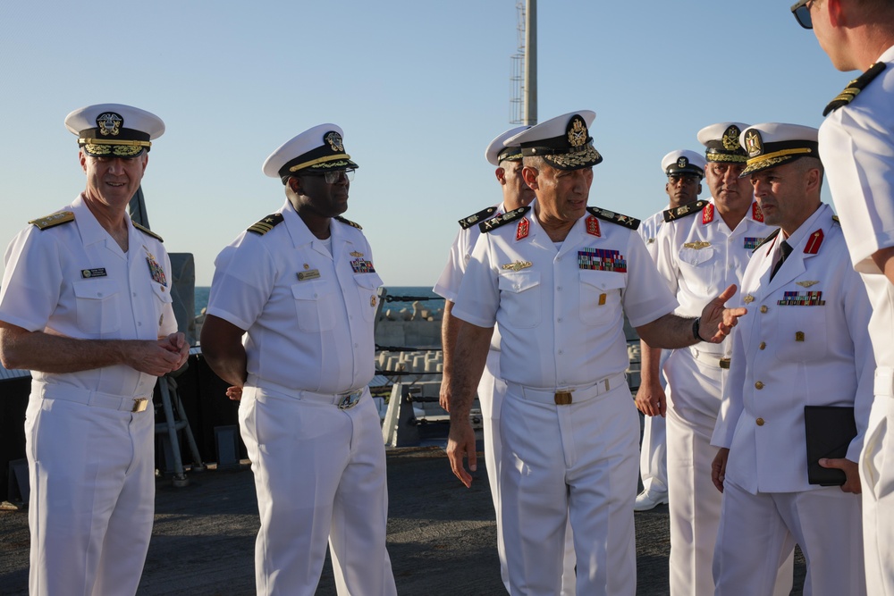 USS Truxtun Welcomes Egyptian Navy Aboard