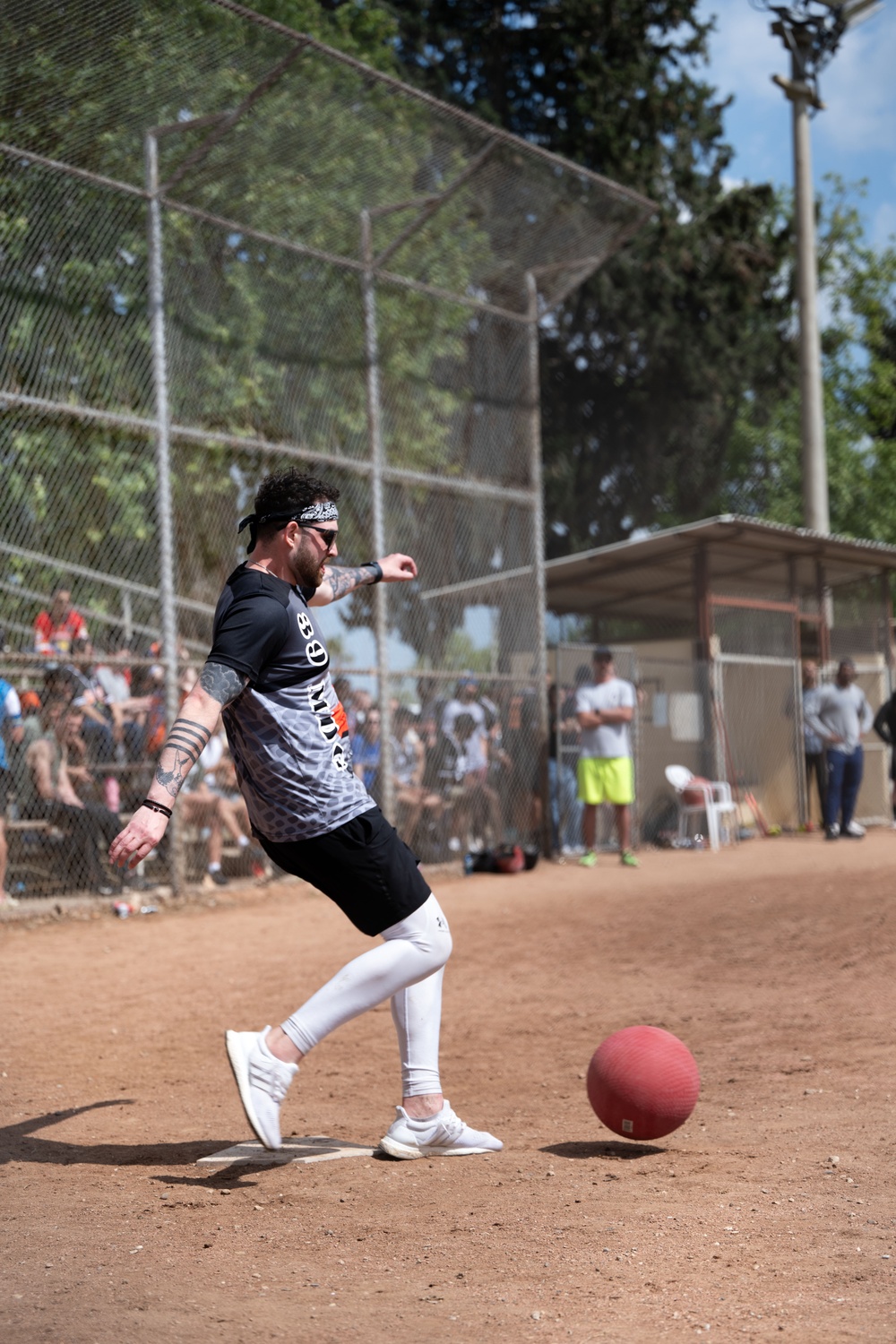 Larger Than Life: Titans compete during Spring LTL competition