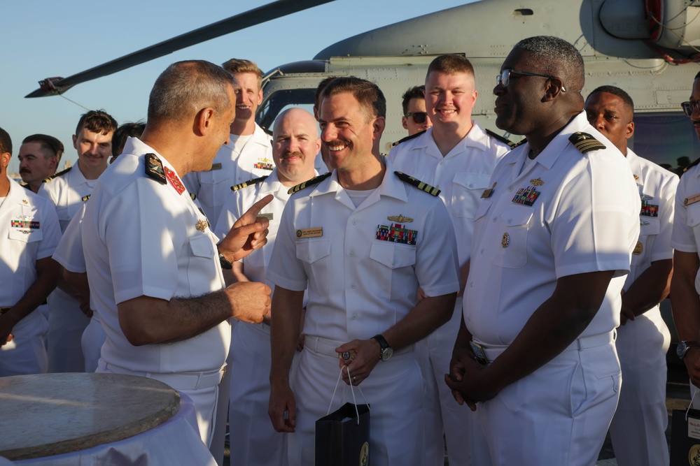 USS Truxtun Welcomes Egyptian Navy Aboard