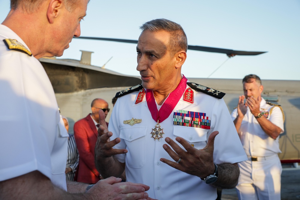 USS Truxtun Welcomes Egyptian Navy Aboard