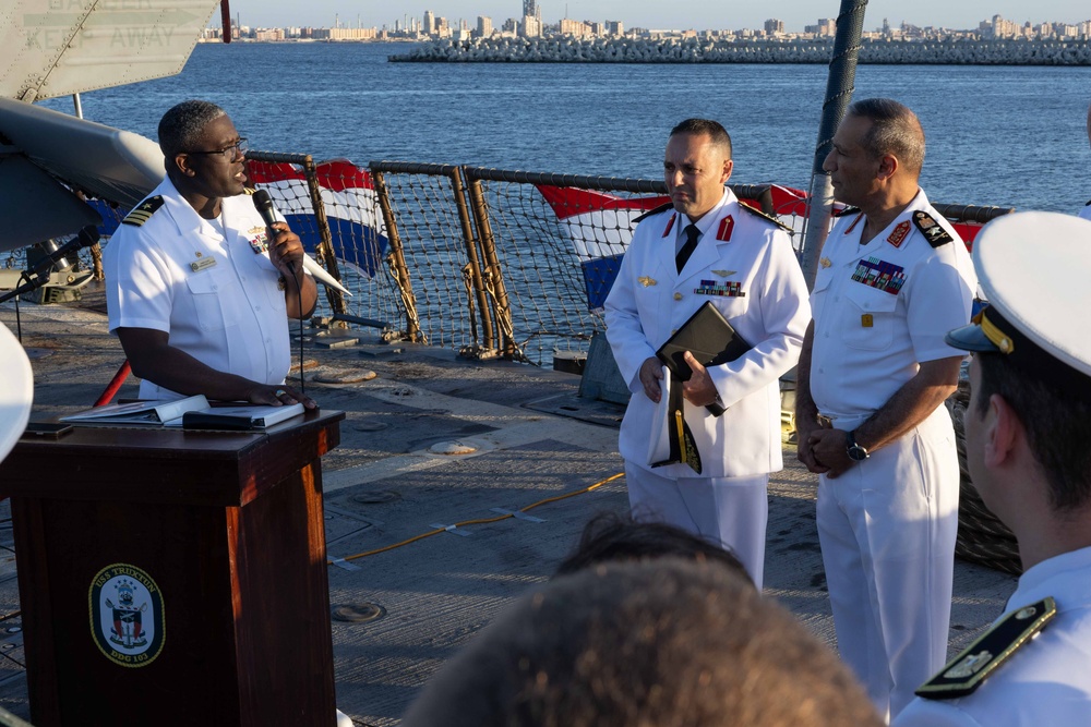 USS Truxtun Welcomes Egyptian Navy Aboard