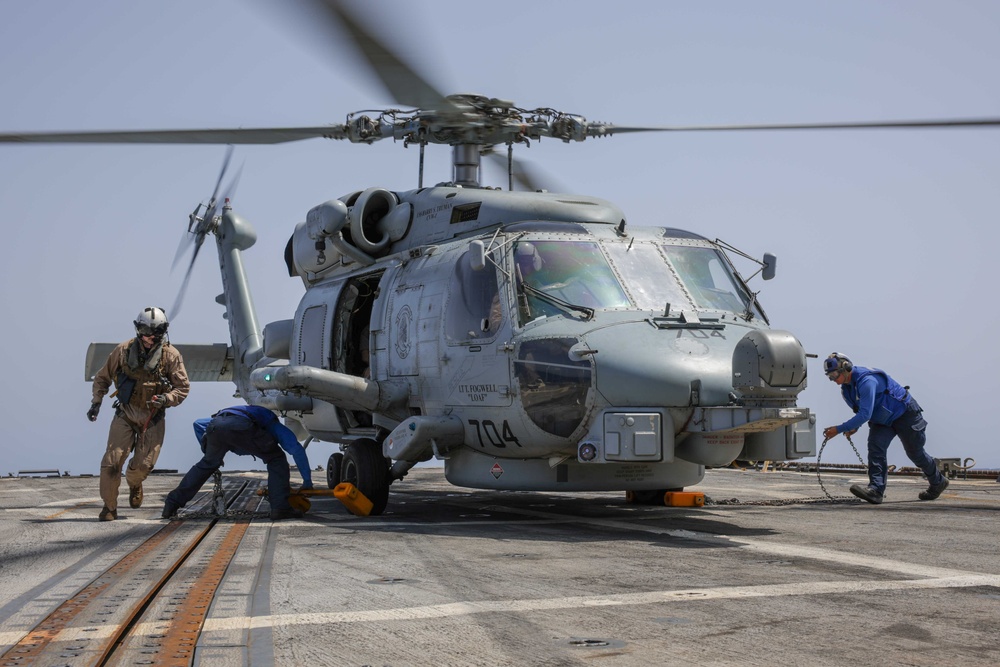 RADM Bailey (CSG-8) Visits USS Truxtun