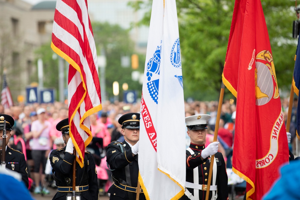 Indiana National Guardsmen run, take part in 500 Festival Mini-Marathon ceremonies