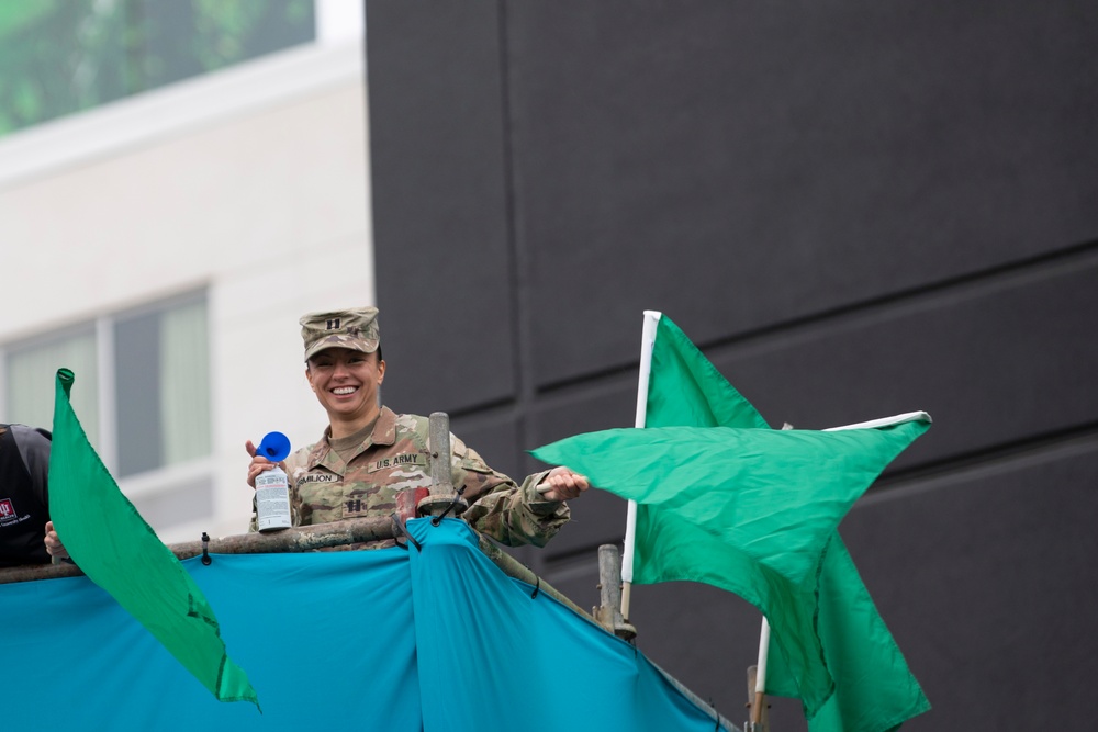 Indiana National Guardsmen run, take part in 500 Festival Mini-Marathon ceremonies