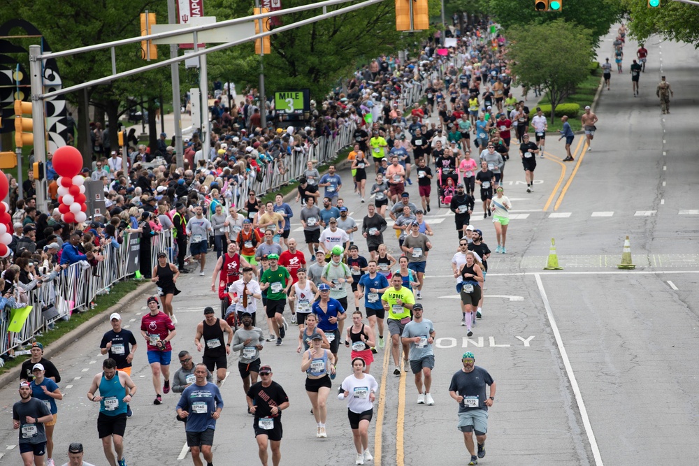 Indiana National Guardsmen run, take part in 500 Festival Mini-Marathon ceremonies