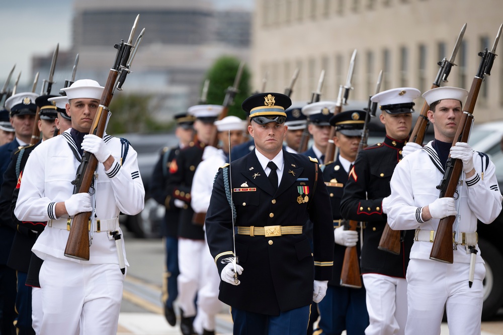 SD Hosts Peruvian Minister of Defense and Minister of Foreign Affairs at the Pentagon