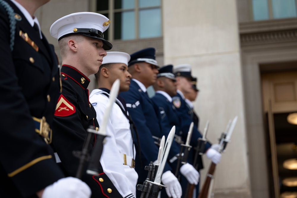 SD Hosts Peruvian Minister of Defense and Minister of Foreign Affairs at the Pentagon