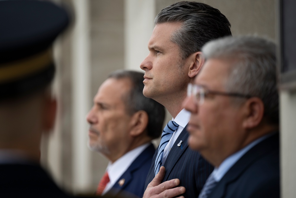 SD Hosts Peruvian Minister of Defense and Minister of Foreign Affairs at the Pentagon