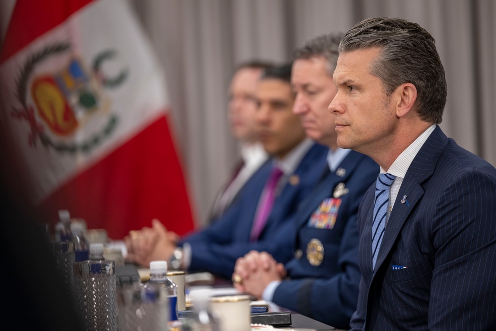 SD Hosts Peruvian Minister of Defense and Minister of Foreign Affairs at the Pentagon