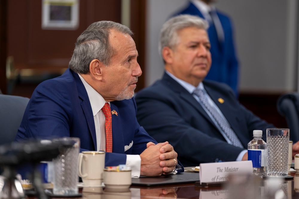 SD Hosts Peruvian Minister of Defense and Minister of Foreign Affairs at the Pentagon