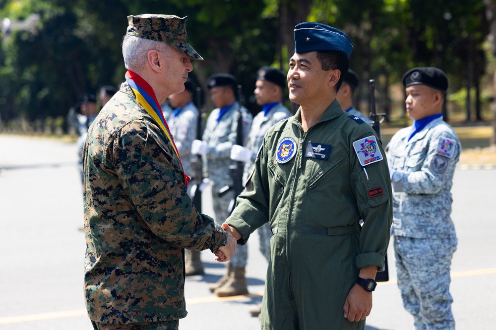The Assistant Commandant of the Marine Corps tours the Philippines