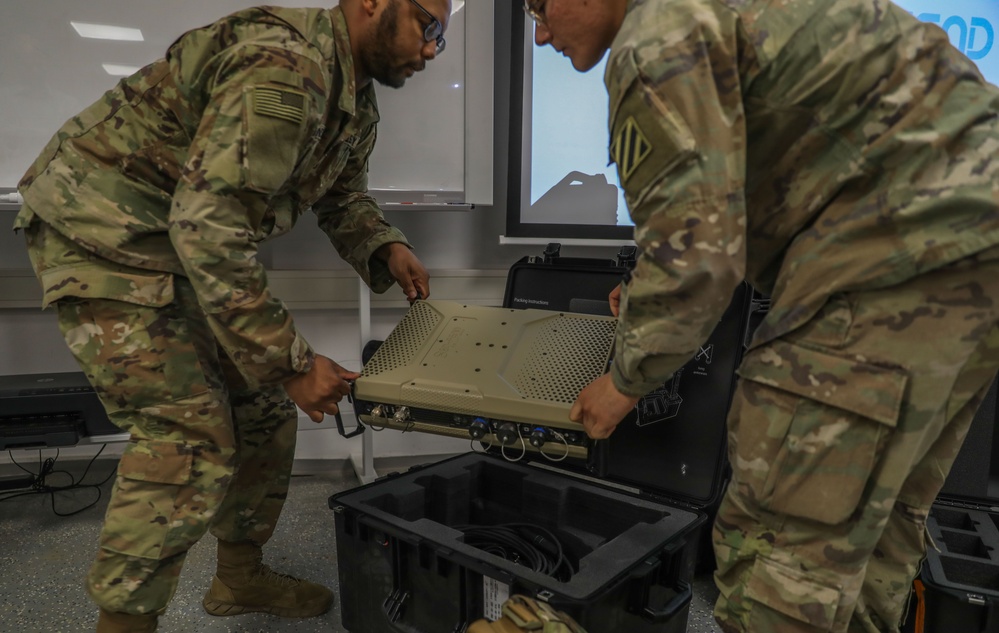 3rd Infantry Division Soldiers operate UAS during Combined Resolve 25-02