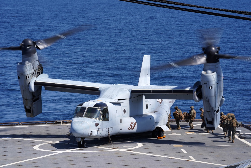USS Oak Hill Participates in Exercise Chesapeake 25 with French Navy