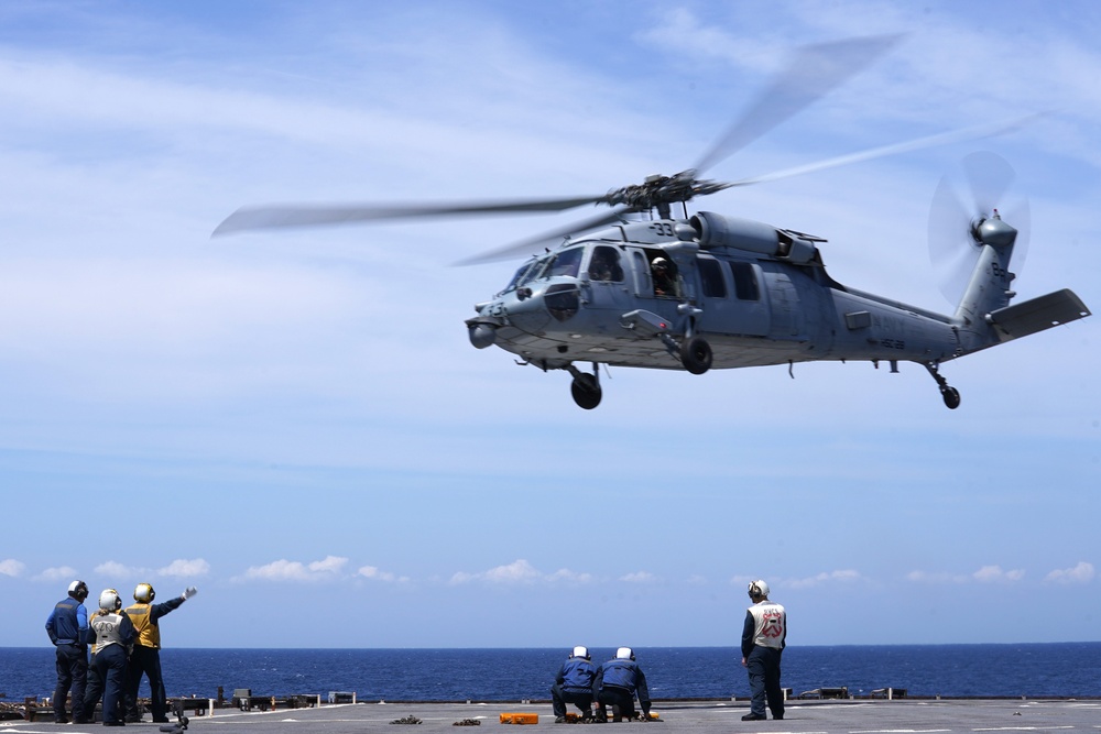 USS Oak Hill Participates in Exercise Chesapeake 25 with French Navy