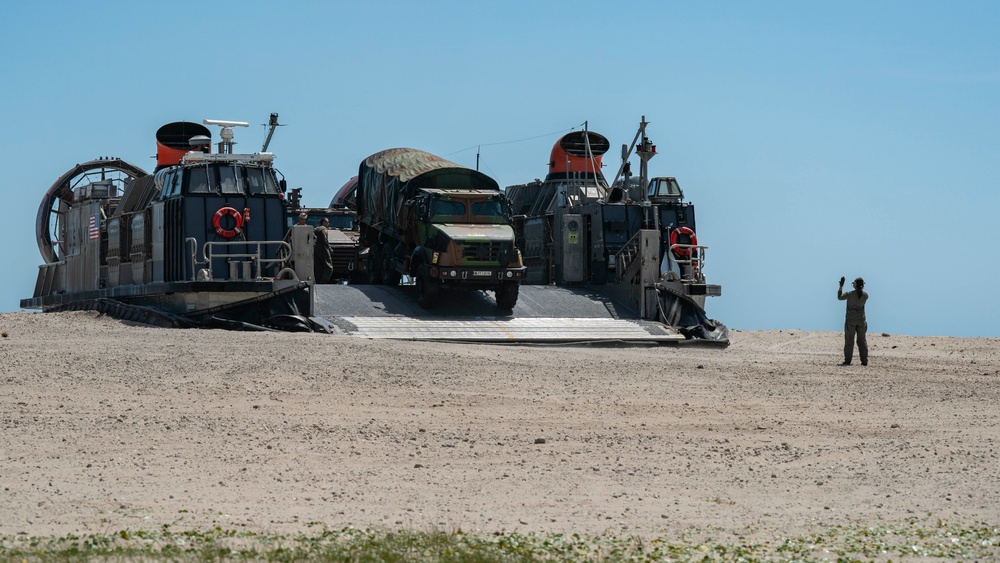 USS Oak Hill Participates in Exercise Chesapeake 25 with French Navy
