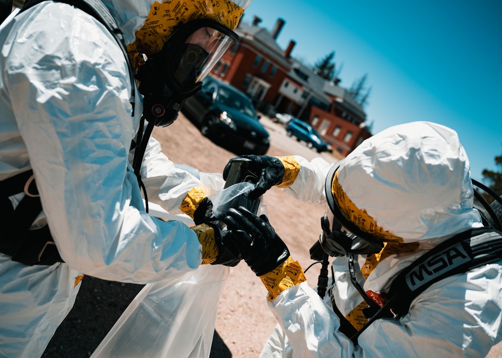 EOD Conducts UXO Training