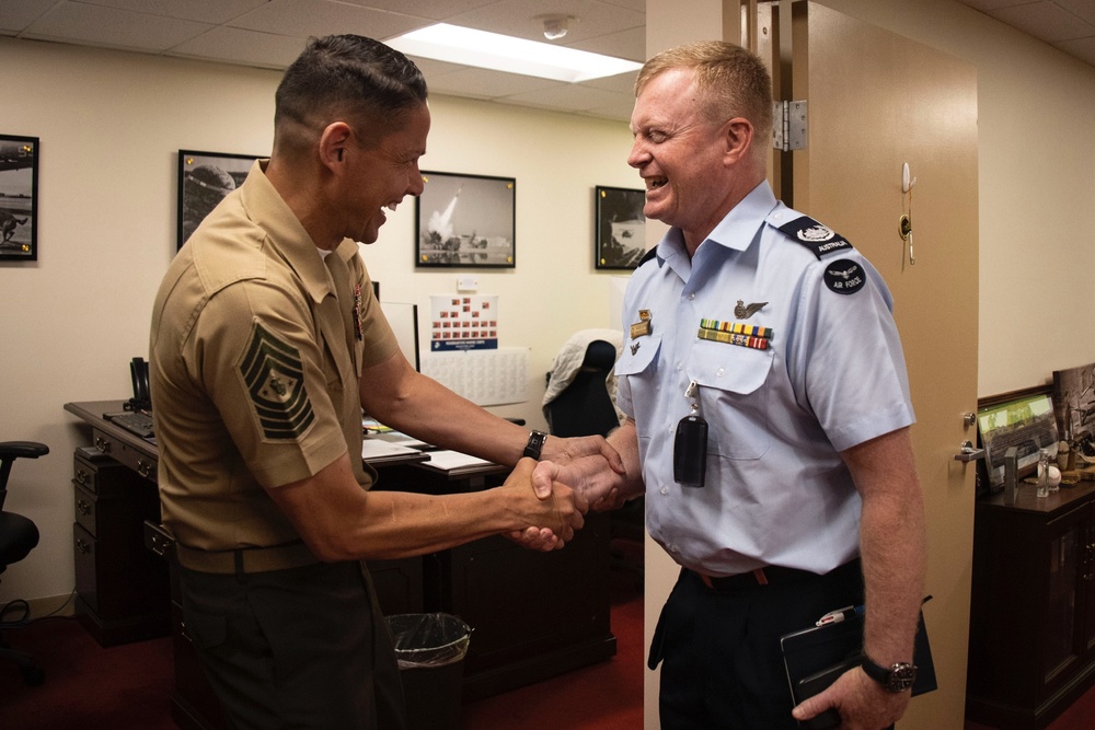 SMMC Ruiz meets with Warrant Officer of Royal Australian Air Force