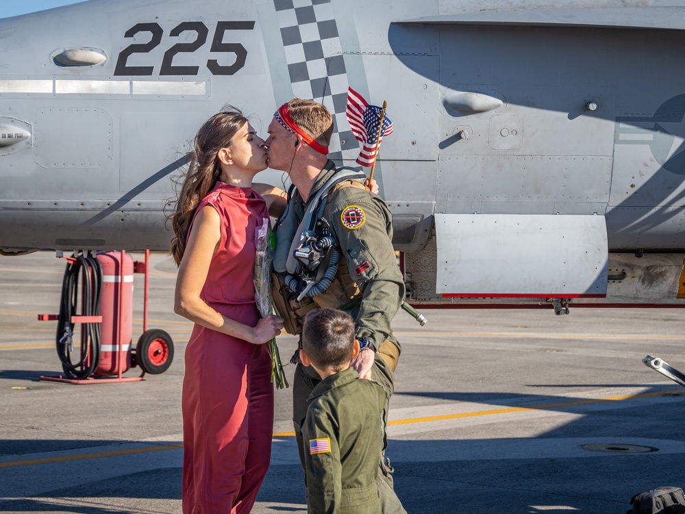 VMFA-312 Homecoming
