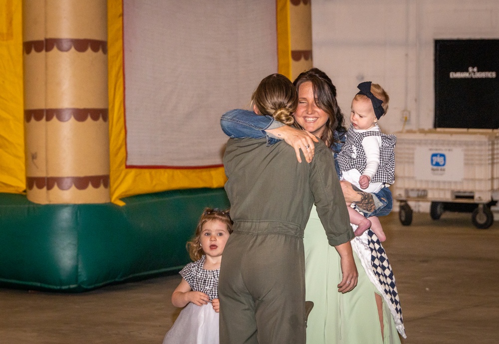 VMFA-312 Homecoming