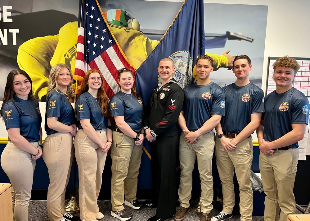 NTAG Great Lakes Future Sailors Take Oath of Enlistment at NFL Draft