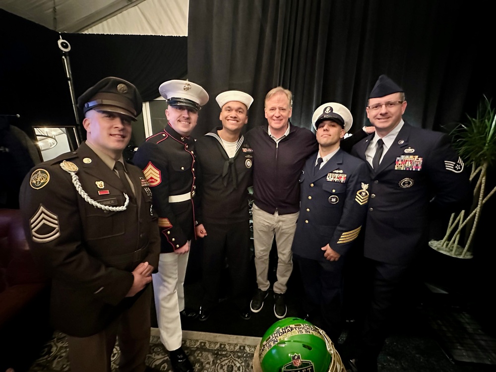NTAG Great Lakes Sailor Recognized at NFL Draft