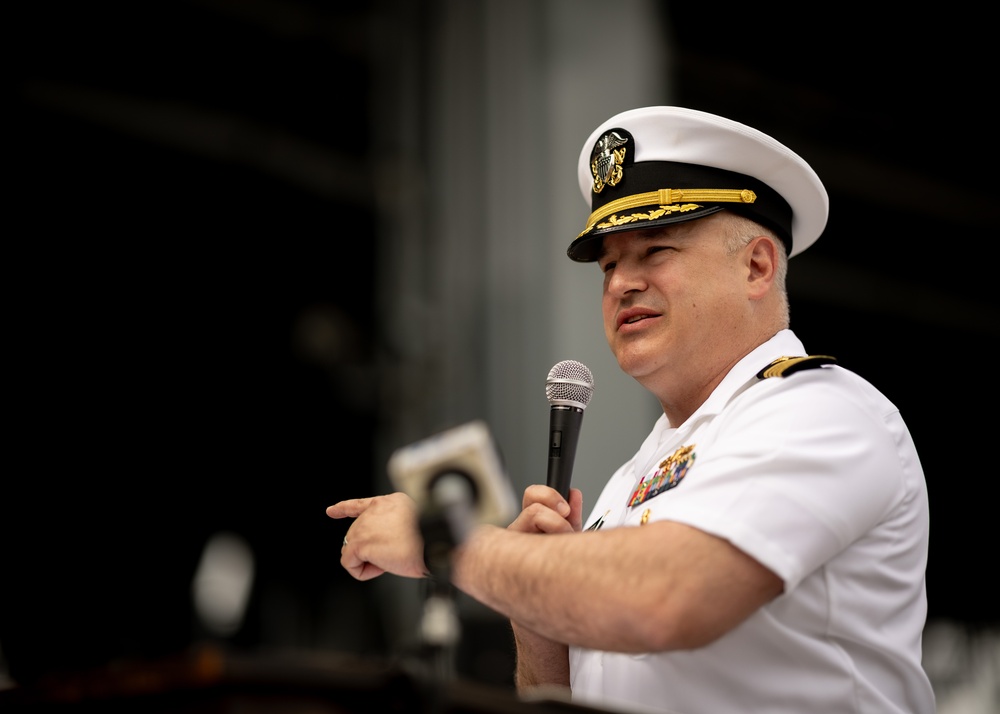 USNS Robert E. Simanek (T-ESB 7) Arrives in Norfolk