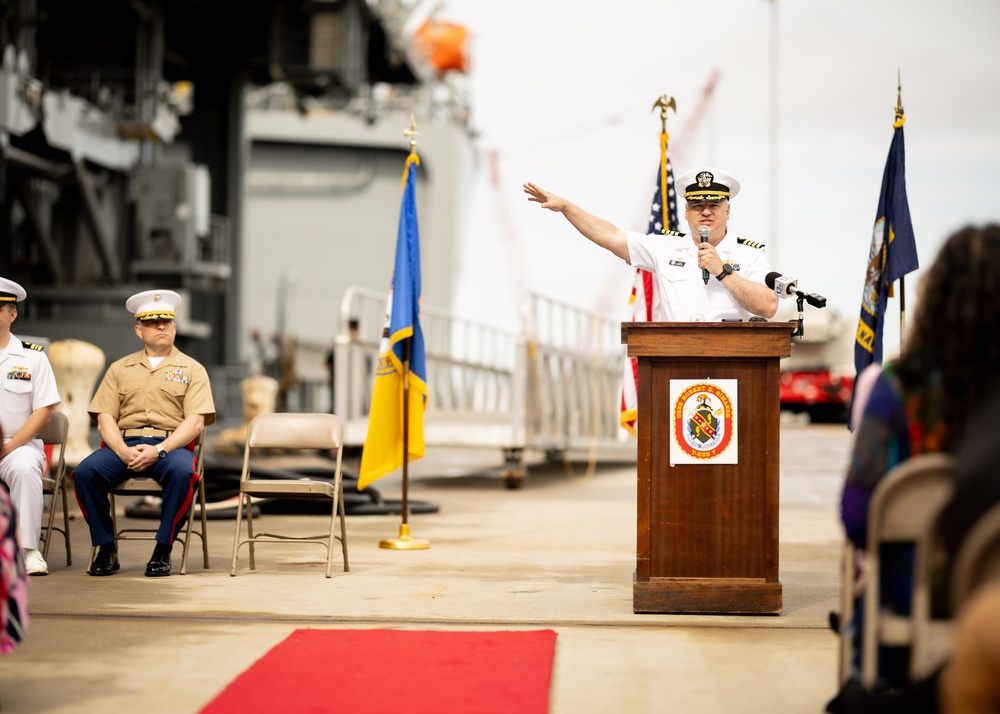 USNS Robert E. Simanek (T-ESB 7) Arrives in Norfolk