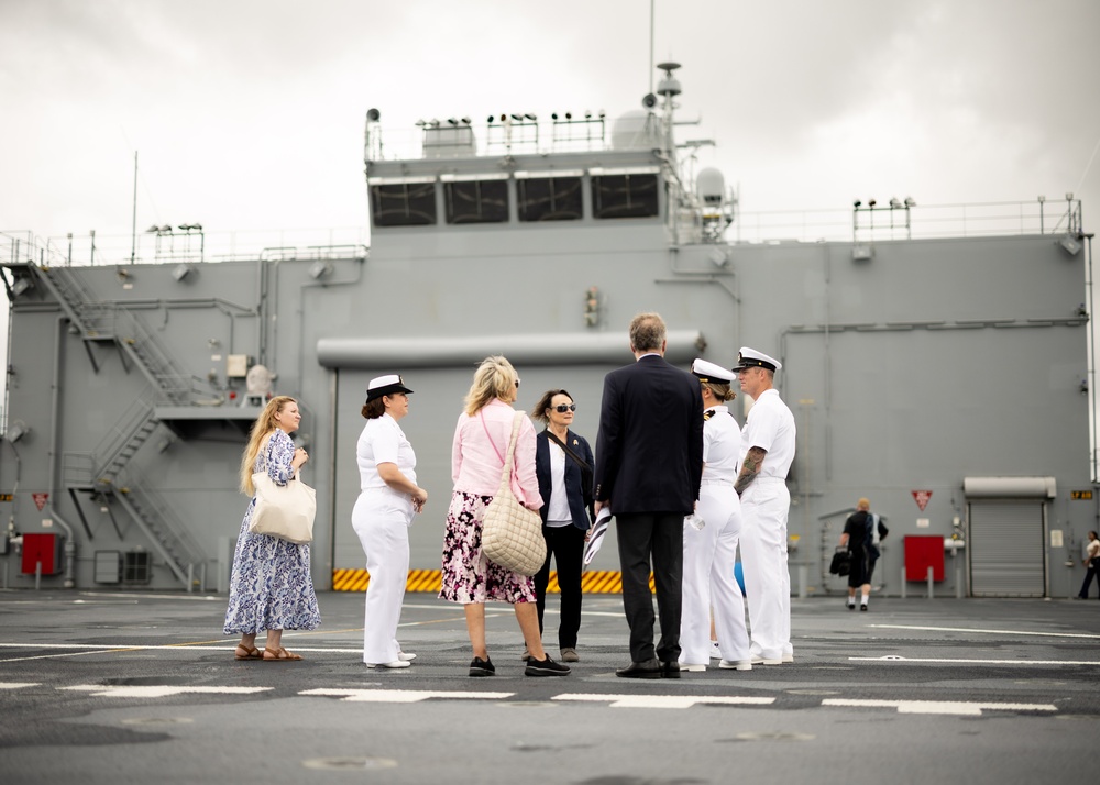 USNS Robert E. Simanek (T-ESB 7) Arrives in Norfolk