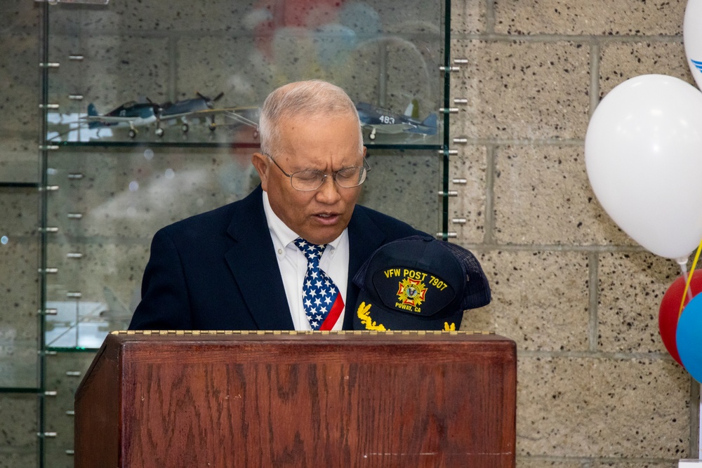 NMCRS Top Guns: NMCRS awards volunteers for their efforts
