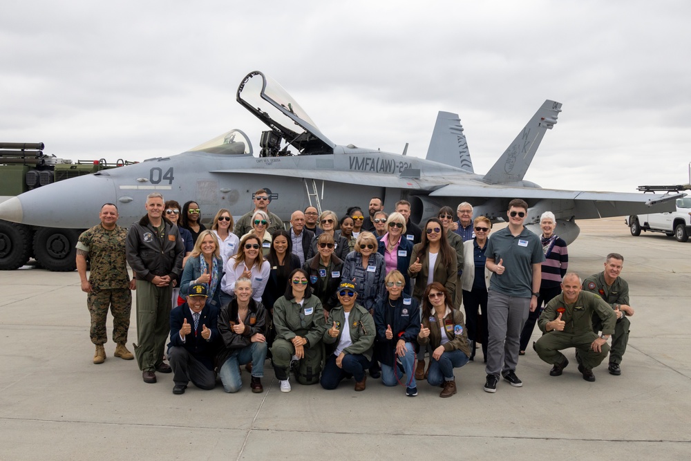 NMCRS Top Guns: NMCRS awards volunteers for their efforts