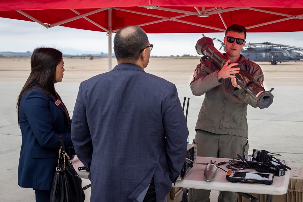 NMCRS Top Guns: NMCRS awards volunteers for their efforts