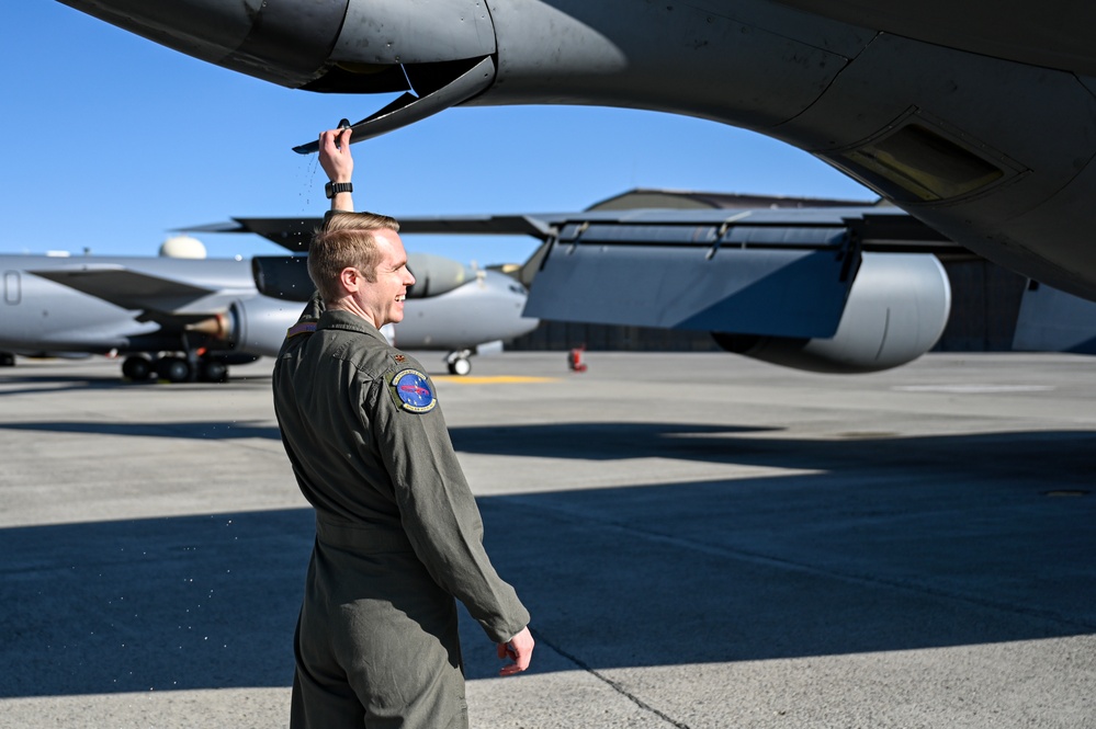 KC-135 Stratotanker refuels EA-18G Growlers