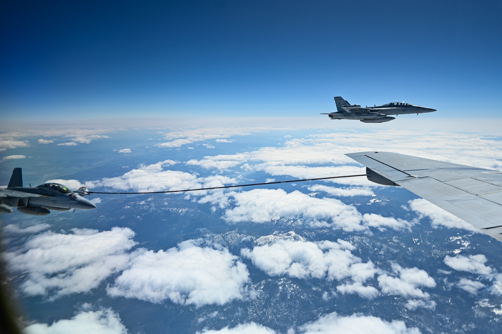 KC-135 Stratotanker refuels EA-18G Growlers