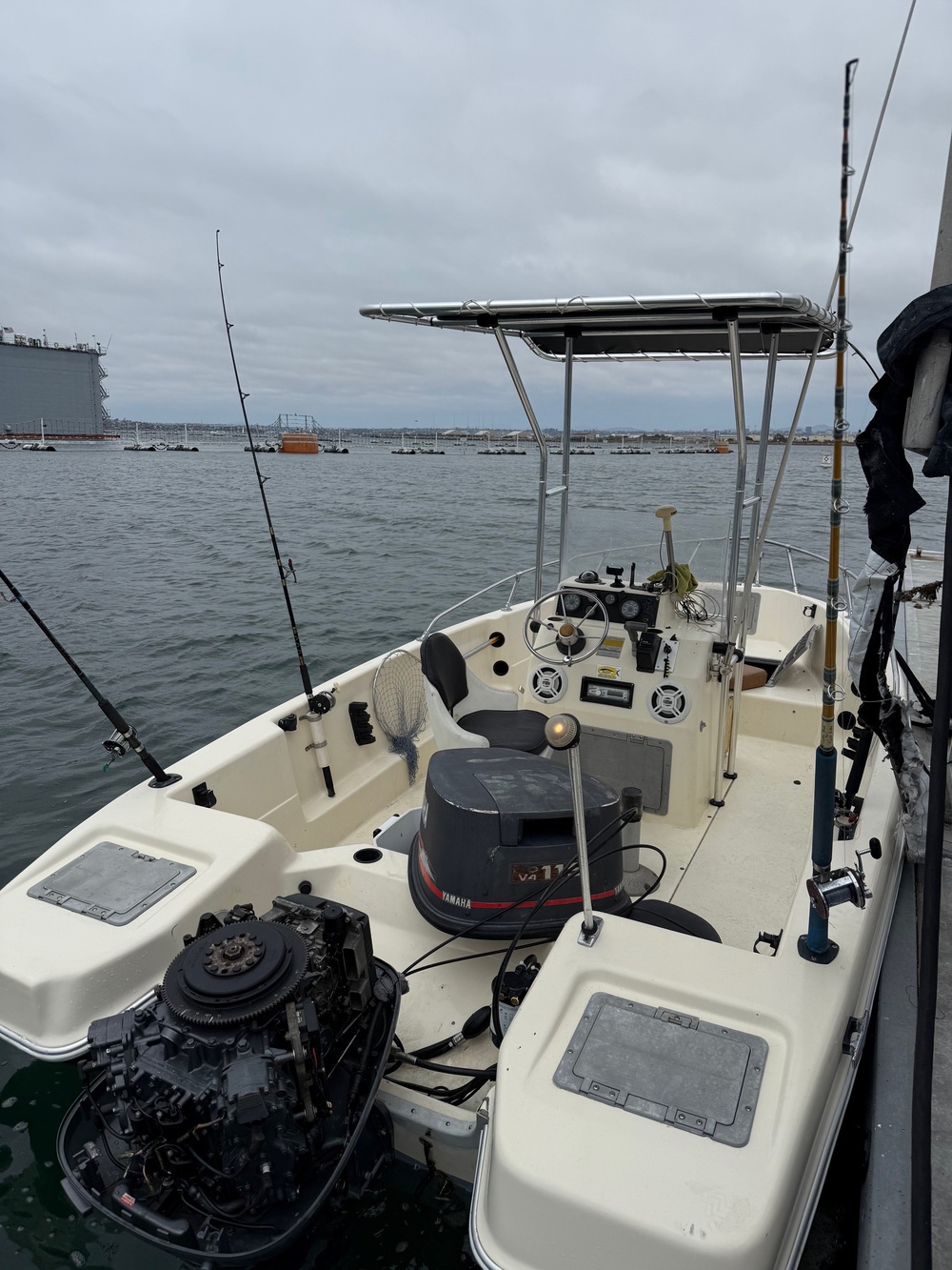 Coast Guard apprehends 4 aliens during an interdiction off San Diego coast
