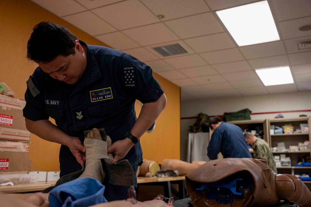 374 MDG hosts Navy Corpsman for TCCC training