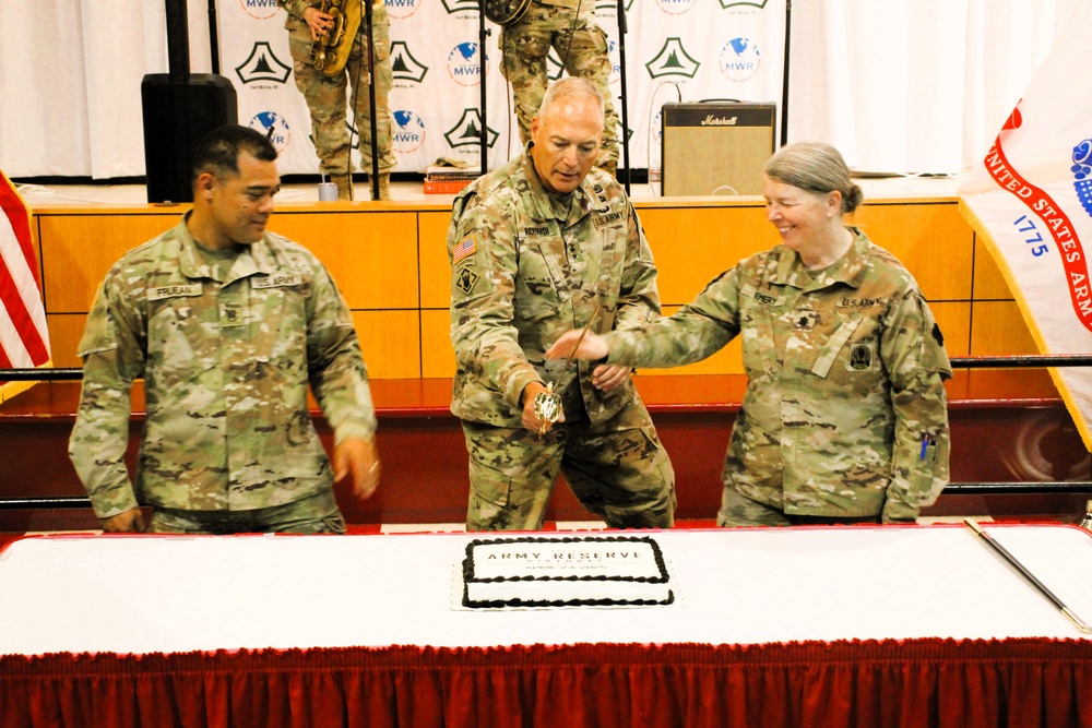Fort McCoy observes Army Reserve’s 117th birthday with a special celebration