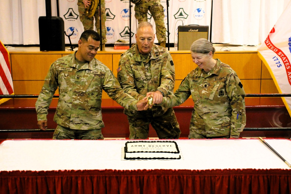 Fort McCoy observes Army Reserve’s 117th birthday with a special celebration