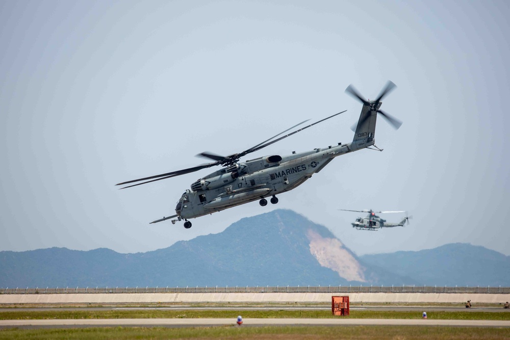 Family Day 25: Marine Corps Air Station Iwakuni