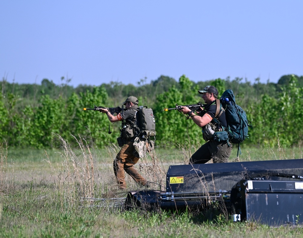Special Forces Students Participate in Robin Sage Exercise