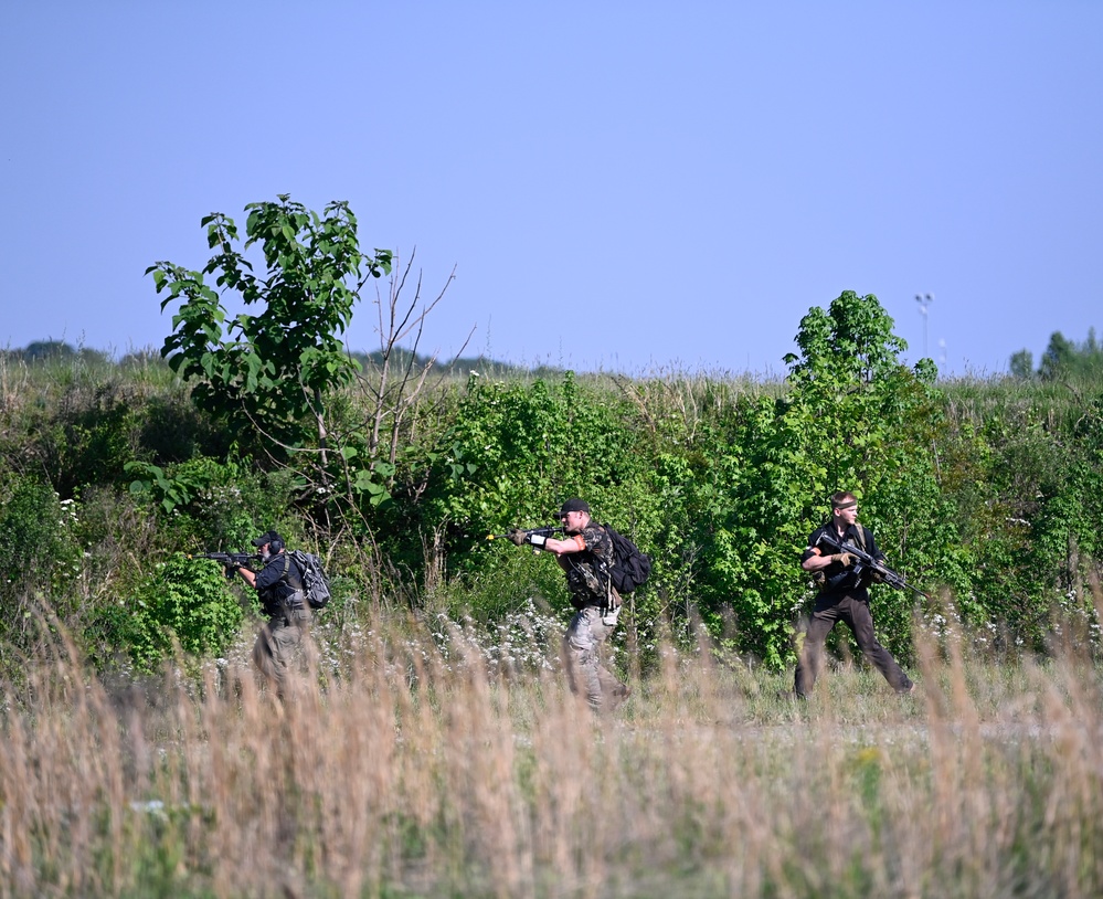 Special Forces Students Participate in Robin Sage Exercise