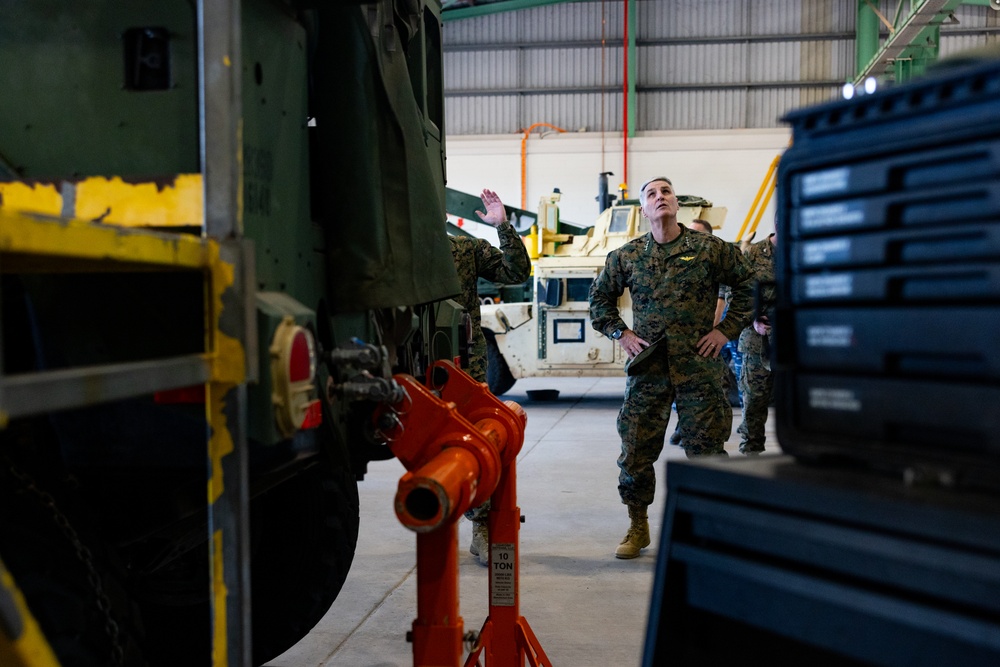 The Assistant Commandant of the Marine Corps tours Darwin, Australia