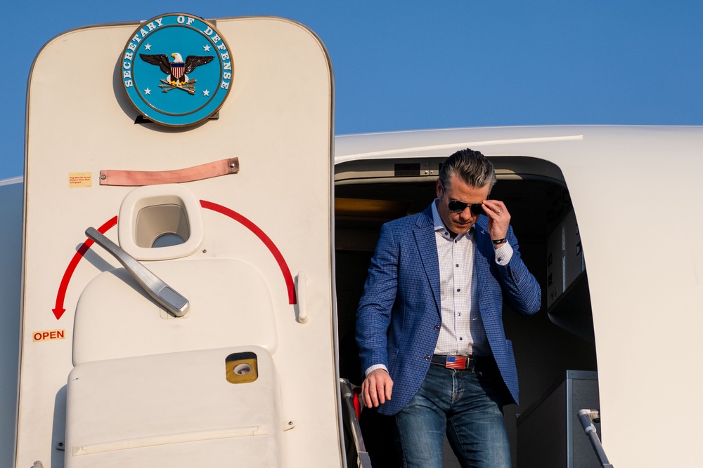 SECDEF arrives for SOF week