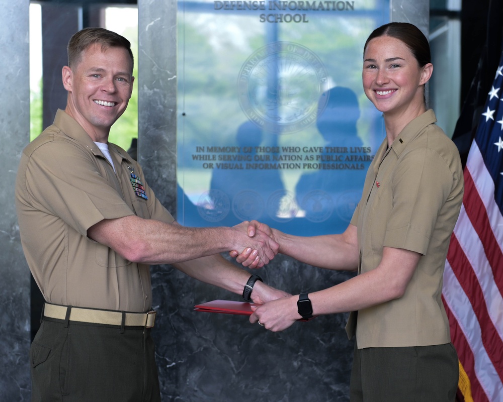 DINFOS student receives Navy and Marine Corps Achievement Medal