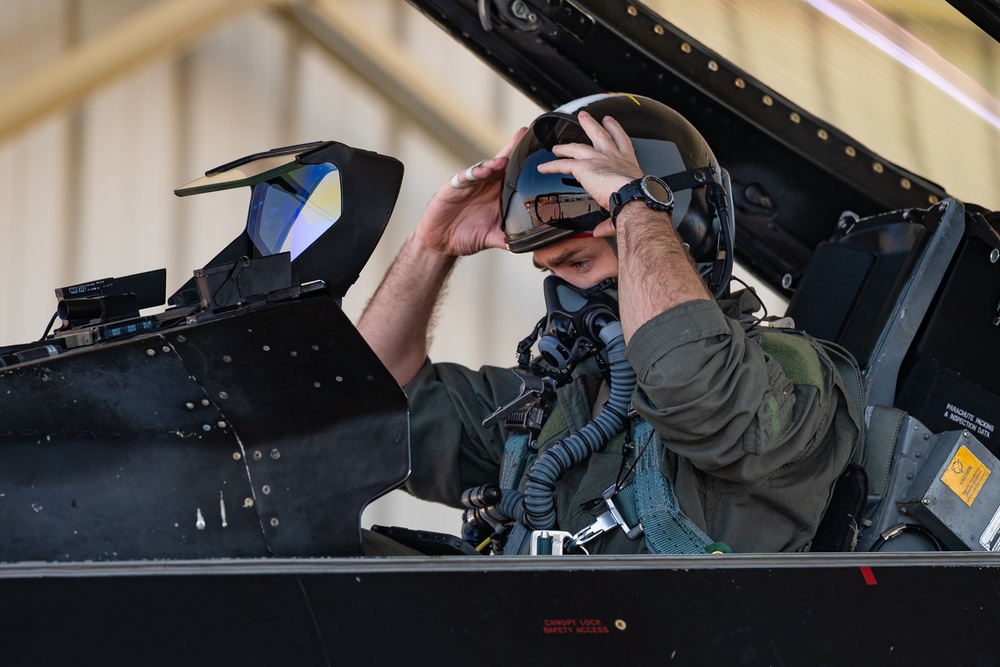 64th Aggressor Squadron &quot;Wraith&quot; launch