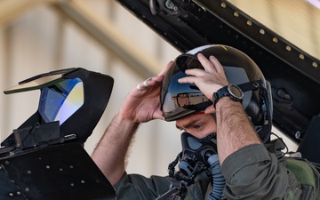 64th Aggressor Squadron &quot;Wraith&quot; launch